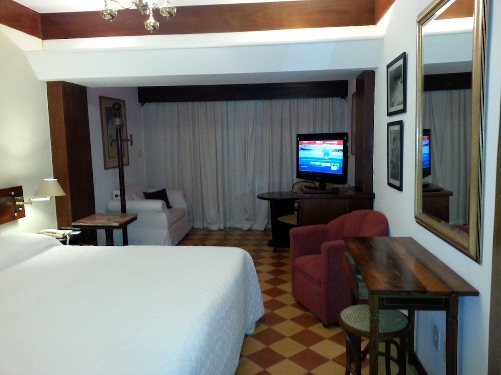 Hotel El Cazar